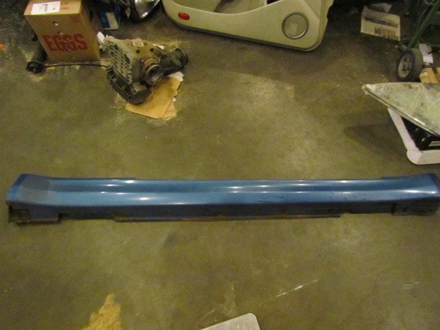 2003 Infiniti G35 Coupe LH Driver Side Skirt