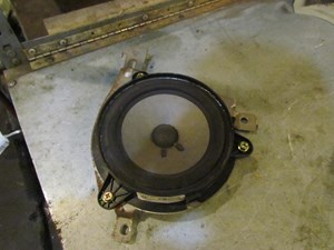 2003 Infiniti G35 Coupe Rear RH Passenger Speaker w/Bracket
