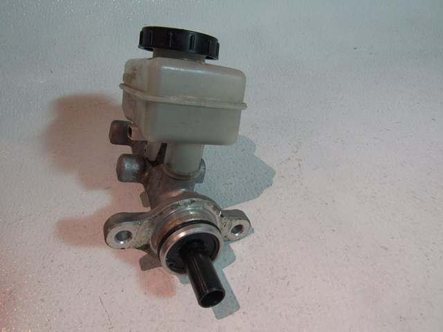 2003 Infiniti G35 Coupe Auto Trans Brake Master Cylinder