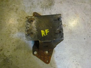 2003 Infiniti G35 Coupe Front RH Pass Bumper Bracket