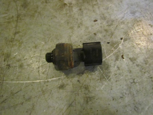 2003 Infiniti G35 Coupe Coolant Temperature Sensor 