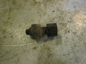 2003 Infiniti G35 Coupe Coolant Temperature Sensor 