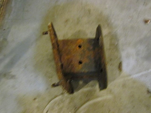 2003 Infiniti G35 Coupe Rear LH Driver Bumper Reinforcement Mount