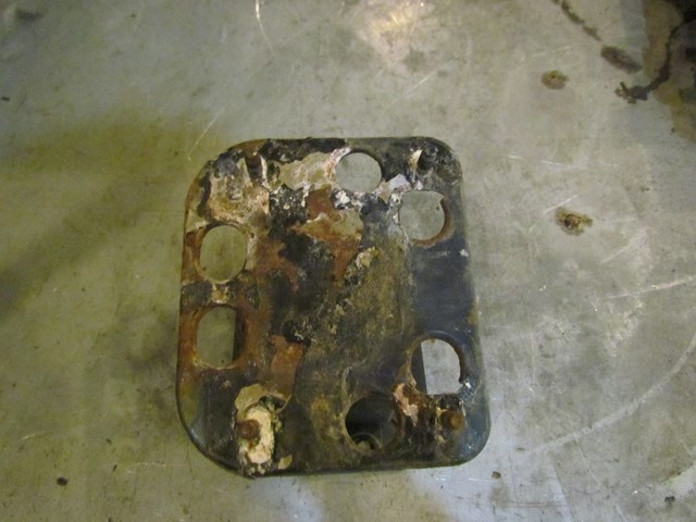 03 Infiniti G35 Coupe Rear RH Passenger Bumper Bracket