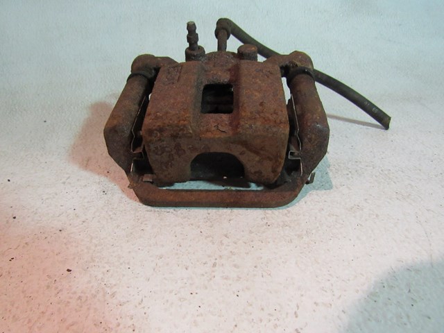 2003 Infiniti G35 Coupe Rear RH Passenger Caliper
