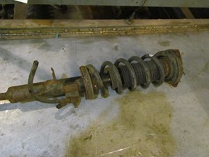 2003 Infiniti G35 Coupe Front RH Passenger Strut