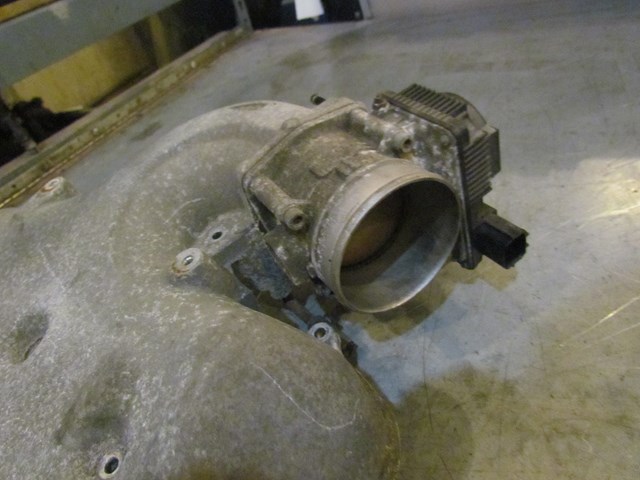 2003 Infiniti G35 Coupe Upper Plenum