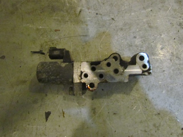 2003 Infiniti G35 Coupe RH Passenger Timing Control Solenoid