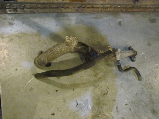 2003 Infiniti G35 Coupe Coolant Crossover Pipe