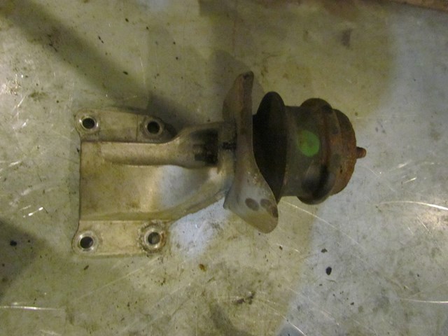 2003 Infiniti G35 Coupe RH Passenger Engine Mount