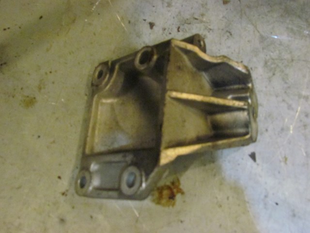 2003 Infiniti G35 Coupe LH Driver Engine Mount
