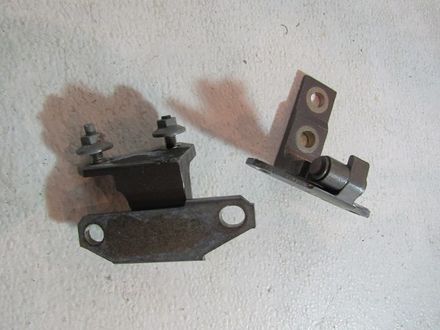 2007 2008 Infiniti G35 Sedan Rear LH Driver Door Hinges