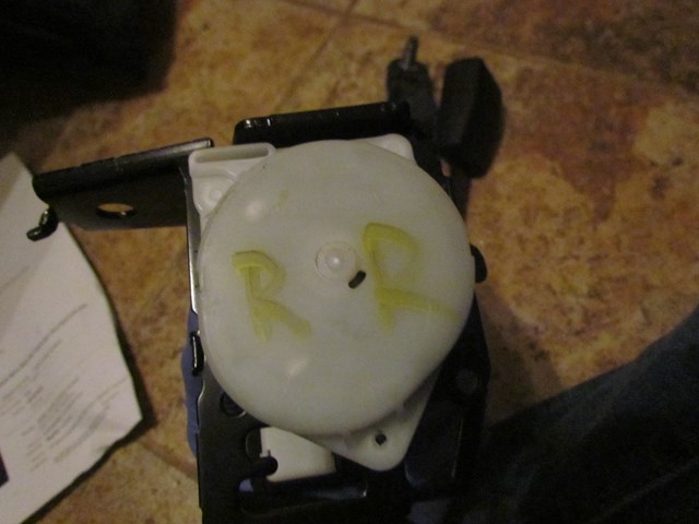 2012 Infiniti M37x Rear RH Passenger Seat Belt & Buckle