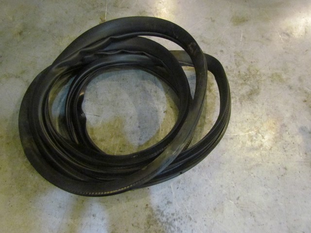 2010 Mazda SPEED3 Front LH Driver Door Seal