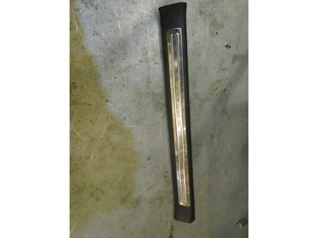 2010 Mazda SPEED3 Front LH Driver Door Sill Kick Plate