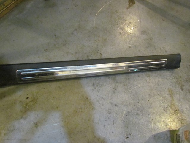 2010 Mazda SPEED3 Front RH Passenger Door Sill Kick Plate