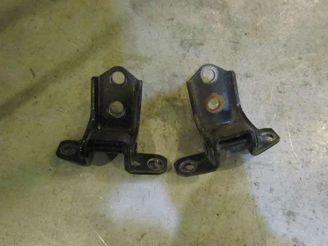 2010 Mazda SPEED3 Front RH Passenger Door Hinges