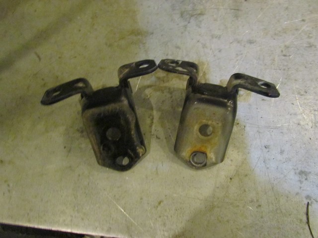 2010 Mazda SPEED3 Front RH Passenger Door Hinges
