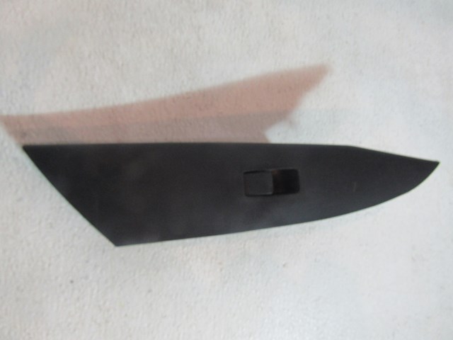 2010 Mazda SPEED3 Front RH Passenger Door Switch BBM2 66370