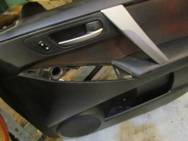 2010 Mazda SPEED3 Front RH Passenger Door Panel