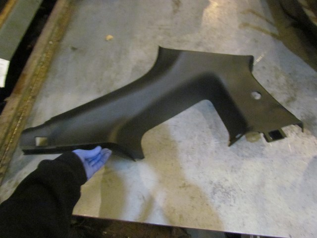 2003 Nissan 350Z LH Driver B/C Pillar Trim 