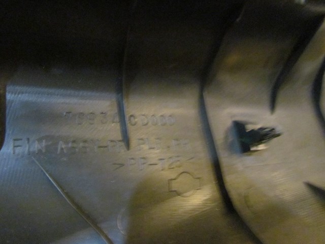 2003 NIssan 350z RH Passenger B/C Pillar Trim Panel 76934 CD000