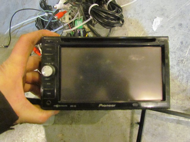 Pioneer AVIC-D3 Double Din Radio With Navigation