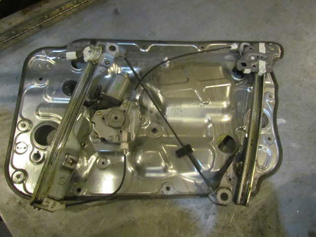 2003 NIssan 350Z LH Driver Window Motor And Regulator