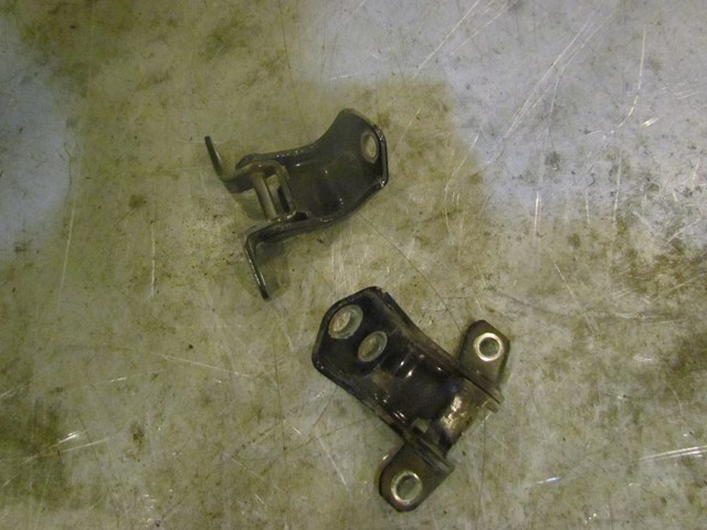 2010 Mazda Mazdaspeed3 RH Passenger Rear Door Hinge