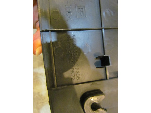 2003 Nissan 350z LH Driver Center Console Kick Panel 68135 CD000