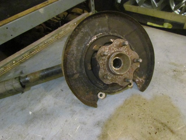 2003 Nissan 350Z Rear LH Driver Spindle & Strut