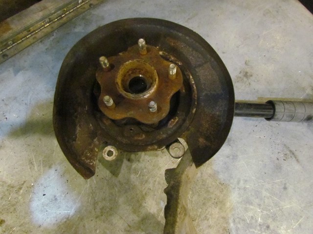2003 Nissan 350z Rear RH Passenger Spindle and Strut w/UCA