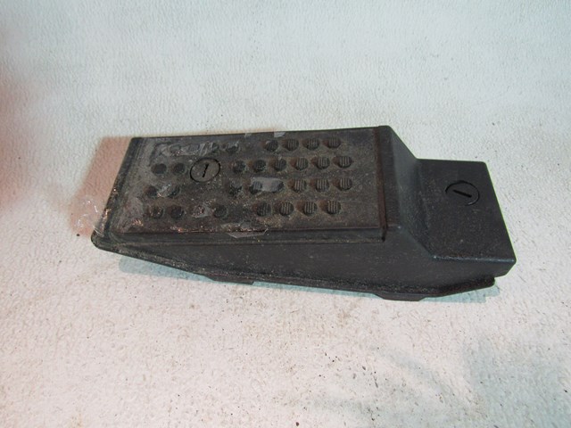 04 05 06 Infiniti G35 Sedan Dead Pedal