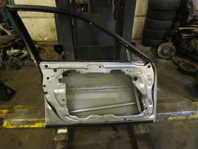 2006 Infiniti G35 Sedan Front LH Driver Door Shell