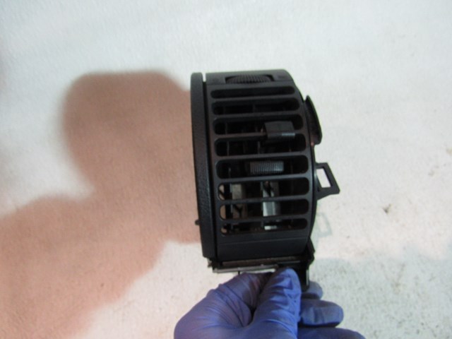 2005 2006 Infiniti G35 Sedan LH Driver Inner Dash Vent