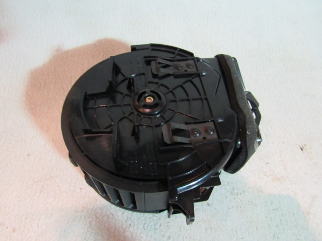 2005 2006 Infiniti G35 Sedan LH Driver Inner Dash Vent