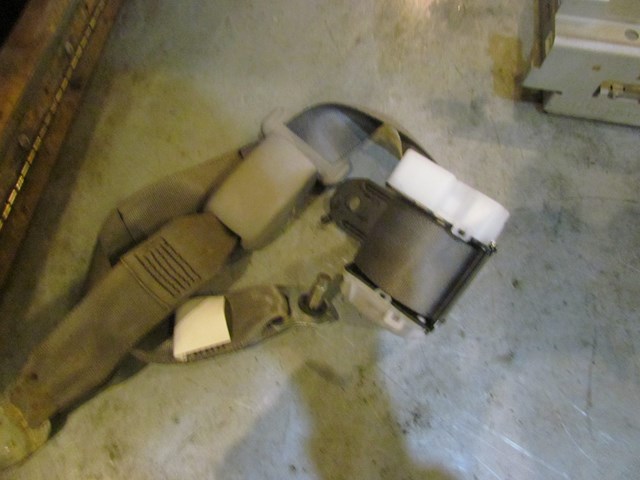 2006 Infiniti G35X Center Rear Seat Belt 