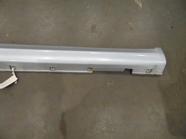 2006 Infiniti G35x Sedan LH Driver Side Skirt Silver OEM 76851AC702
