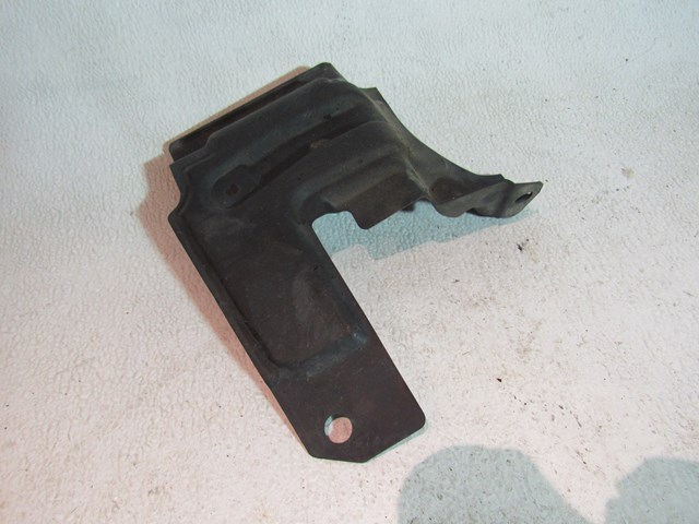 2006 Infiniti G35x Sedan Front RH Axle Splash Shield