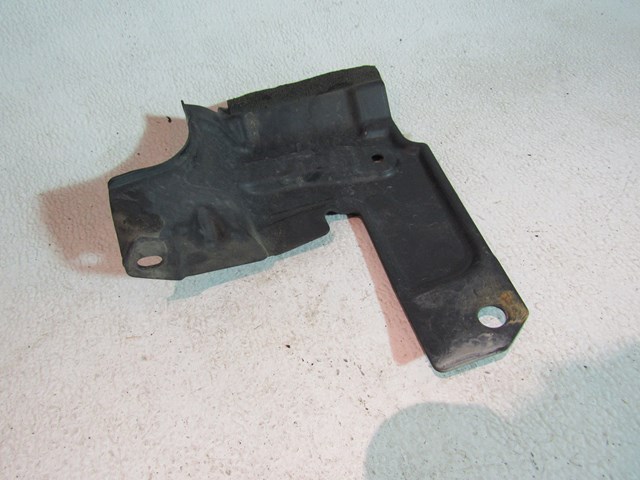 2006 Infiniti G35x Sedan Front RH Axle Splash Shield