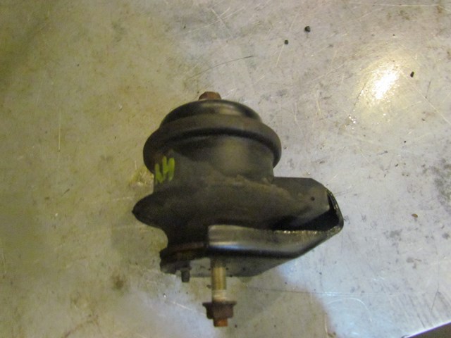 2006 Infiniti G35x Sedan RH Passenger Engine Mount