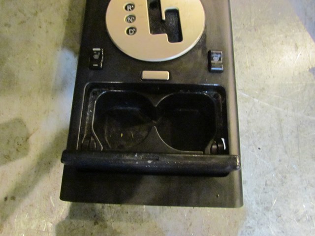 2003 Infiniti G35 Coupe Auto Shifter Trim w/Seat Heat Switches