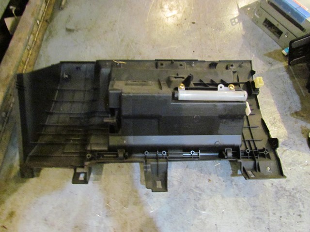 2003 Infiniti G35 Coupe RH Passenger Glove Box