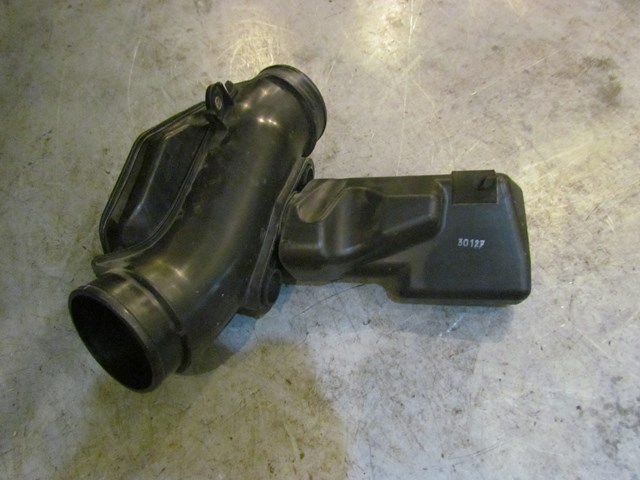 2003 Infiniti G35 Coupe Air Intake Tube
