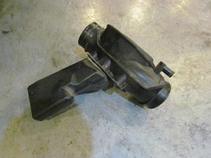 2003 Infiniti G35 Coupe Air Intake Tube