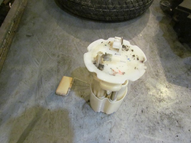2003 Infiniti G35 Coupe Fuel Pump Assy 17040 CD000