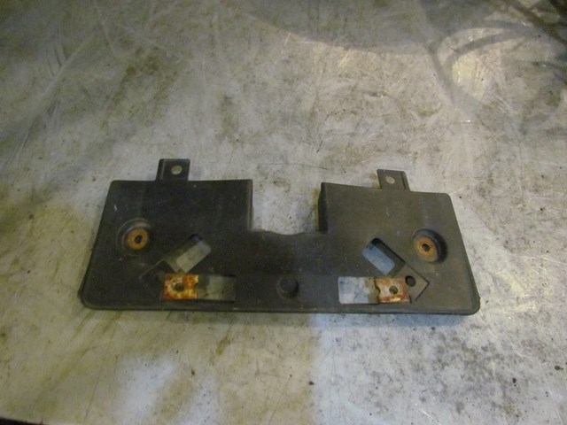 2003 Infiniti G35 Coupe Front License Plate Bracket