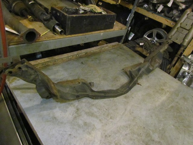 2003 Infiniti G35 Coupe Rear Subframe Brace