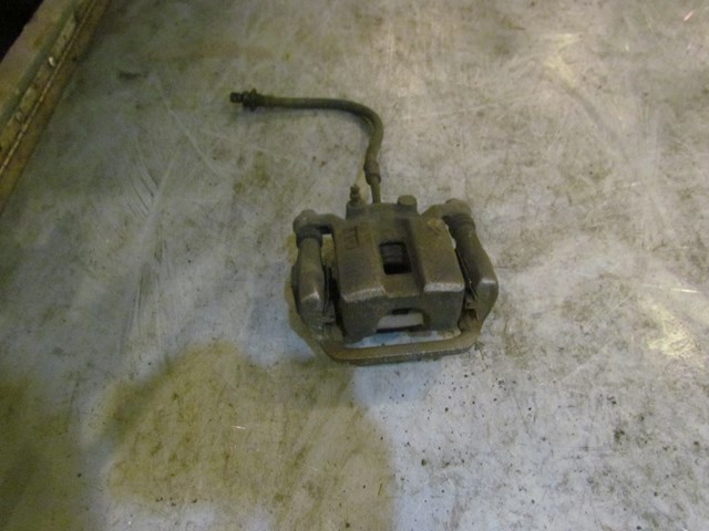 2003 Infiniti G35 Coupe Rear RH Passenger Caliper