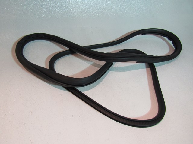2005 Subaru Legacy GT Rear RH Passenger Door Seal